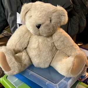 Poseable Vermont Teddy Bear